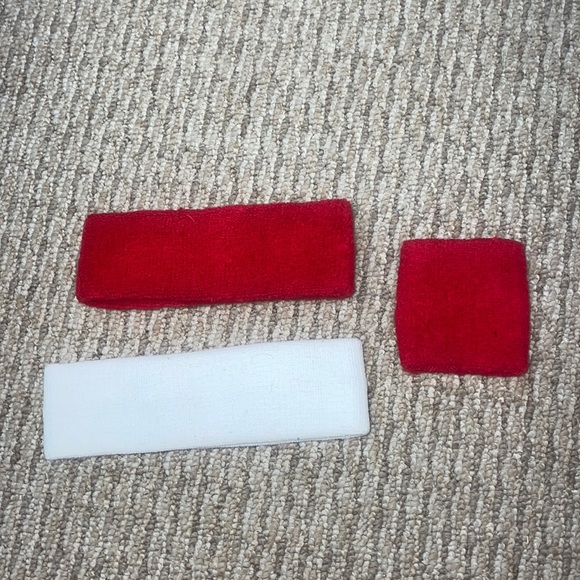 3 Sweatbands - Picture 2 of 2